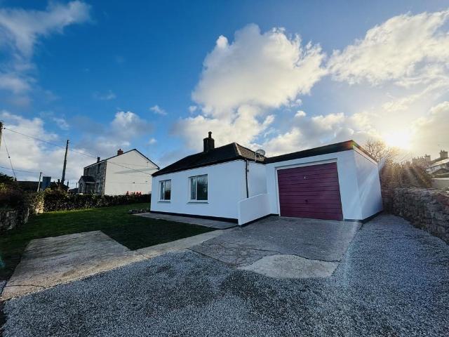 3 bedroom detached bungalow to rent