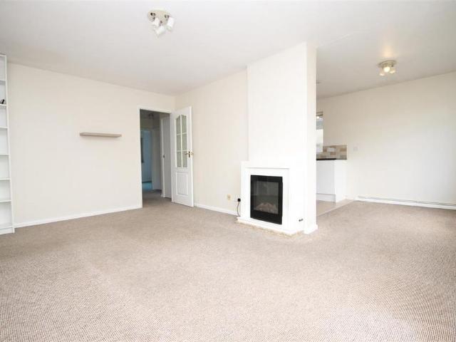 3 bedroom detached bungalow to rent