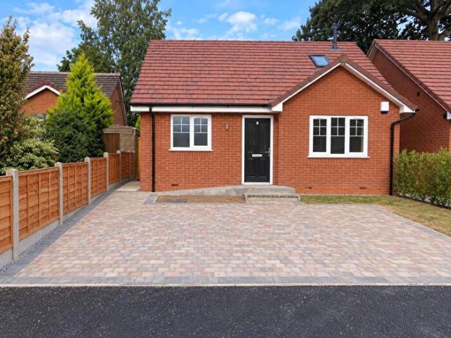 3 Bedroom Detached Bungalow To Rent In Harewood Close, Birmingham, B28