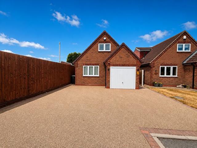3 Bedroom Detached Bungalow To Rent In Reeders Croft, Chilwell, NG9