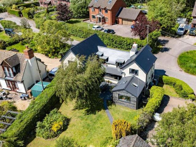 3 Bedroom Detached House