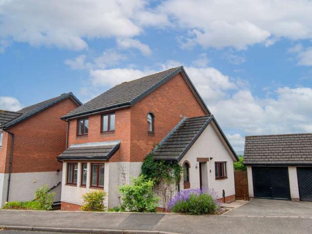 3 Bedroom Detached House