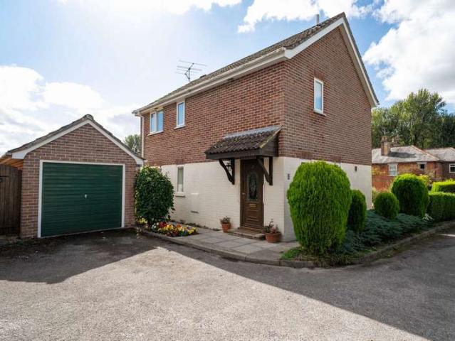 3 Bedroom Detached House