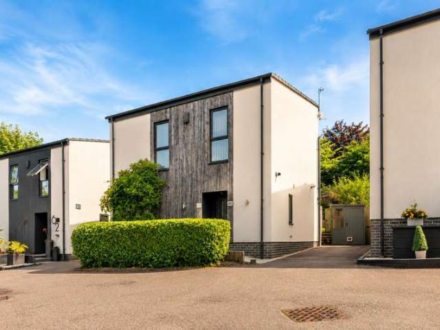 3 Bedroom Detached House