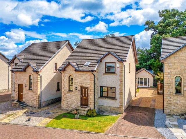 3 Bedroom Detached House