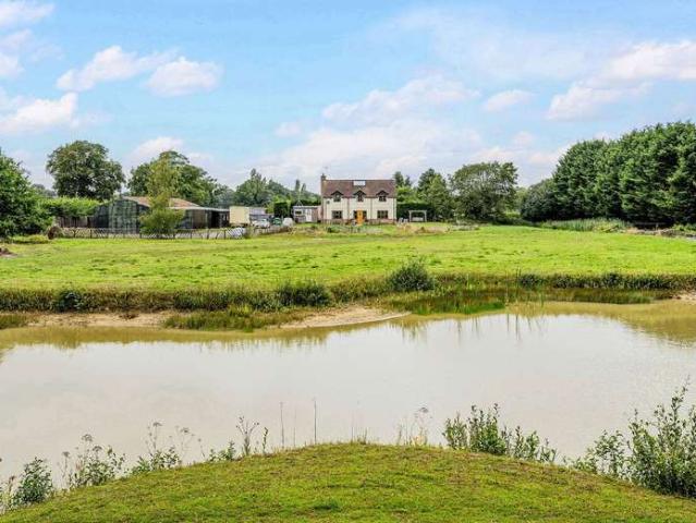 3 Bedroom Detached House