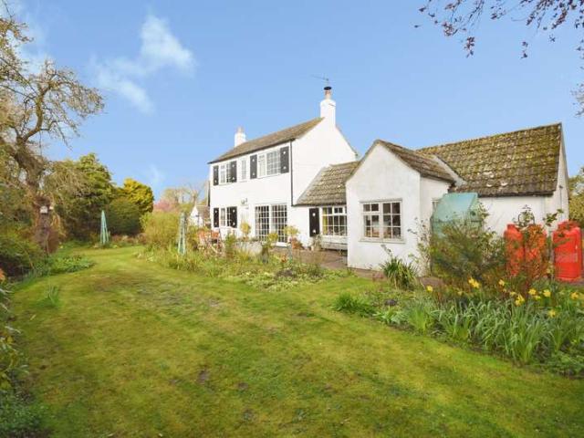 3 Bedroom Detached House