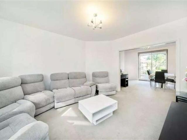 3 Bedroom Detached House