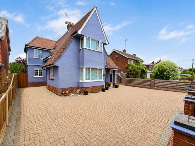 3 Bedroom Detached House