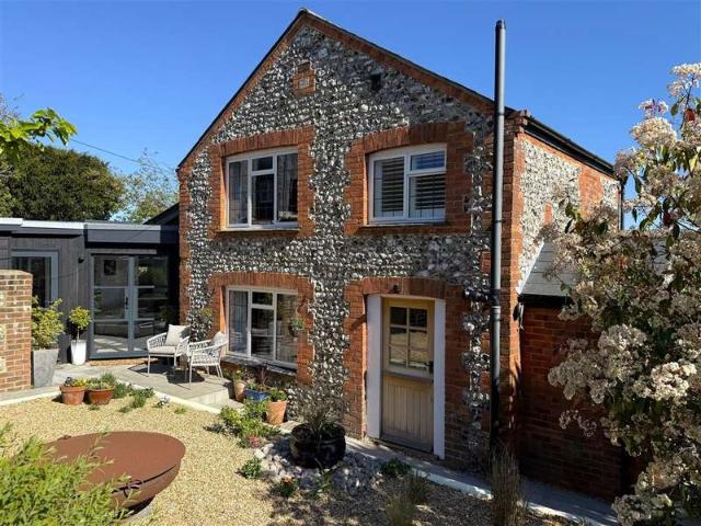 3 Bedroom Detached House