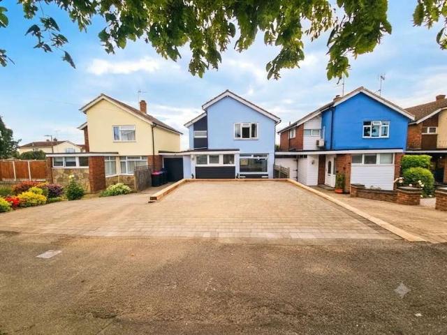 3 Bedroom Detached House