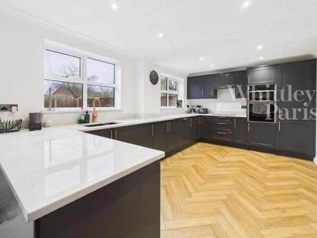 3 Bedroom Detached House