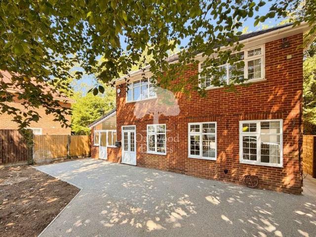 3 Bedroom Detached House