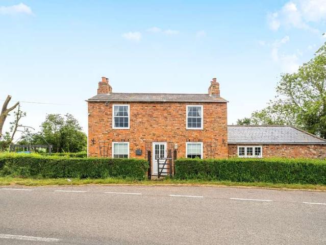 3 Bedroom Detached House