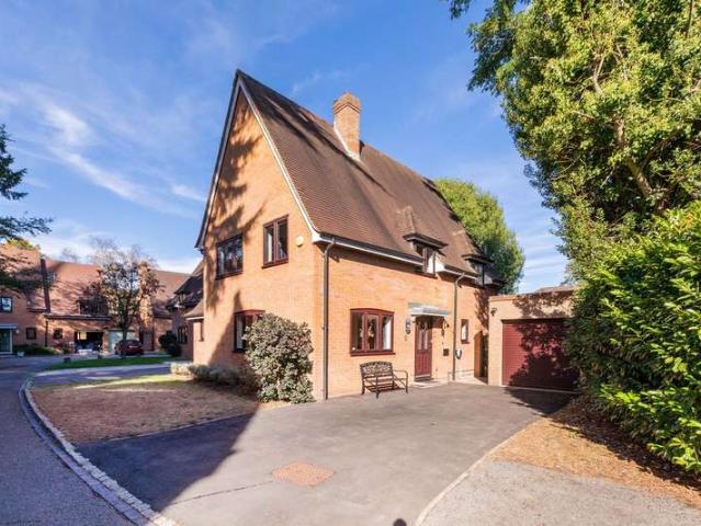 3 Bedroom Detached House