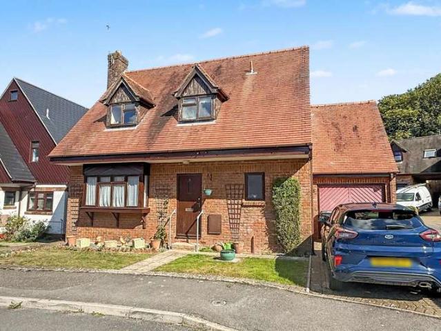 3 Bedroom Detached House