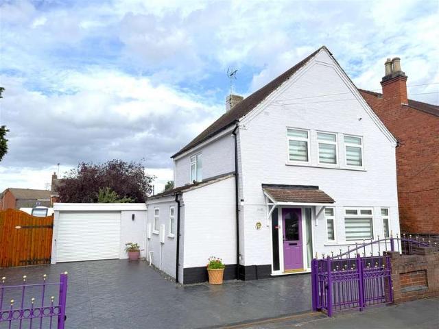 3 Bedroom Detached House