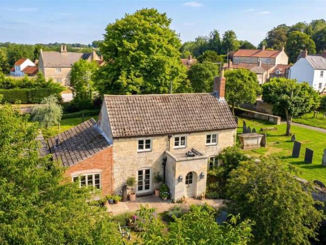 3 Bedroom Detached House