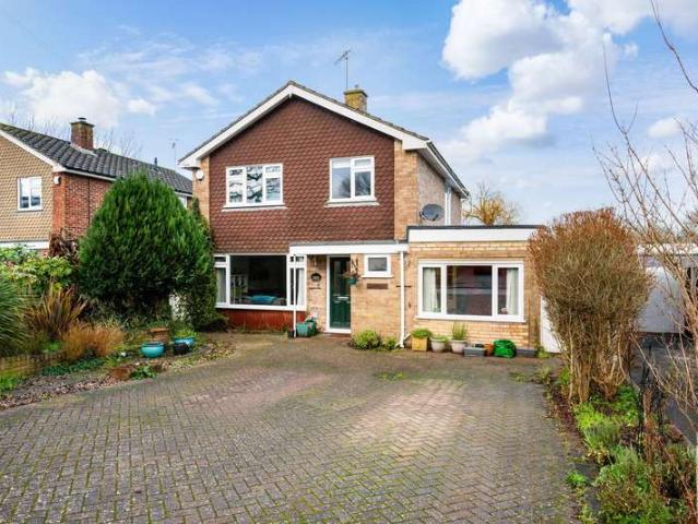 3 Bedroom Detached House