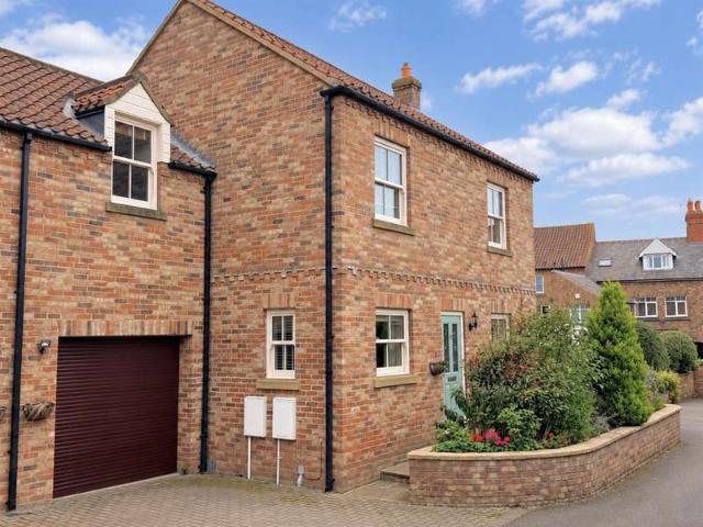 3 Bedroom Detached House