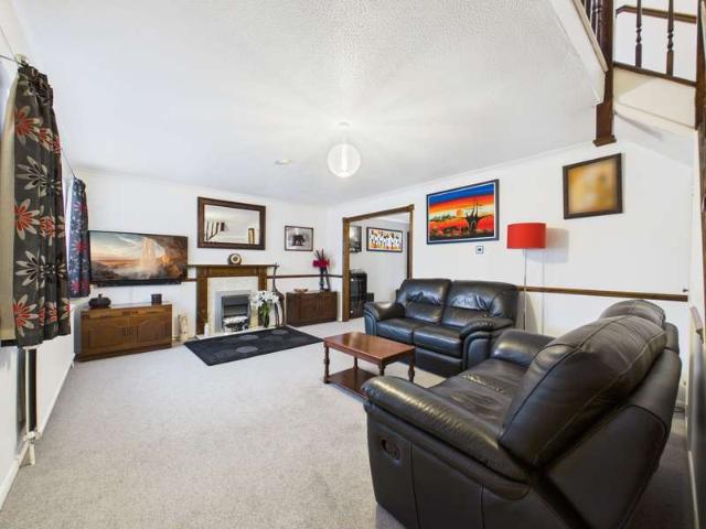 3 Bedroom Detached House