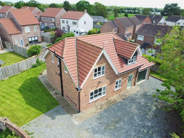3 Bedroom Detached House