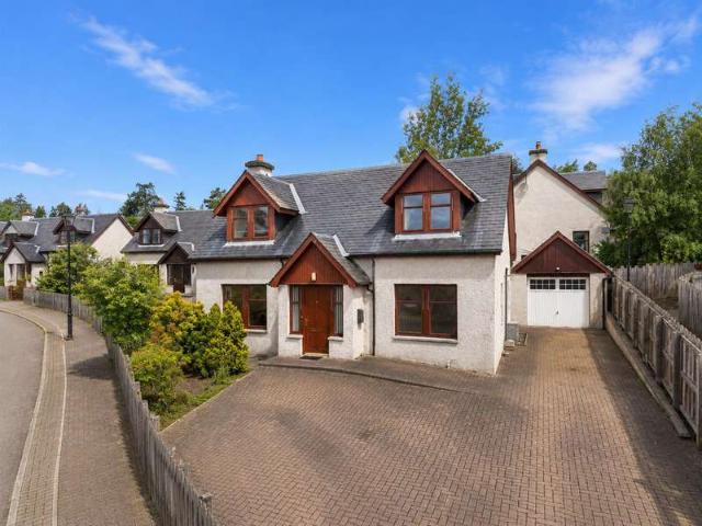 3 Bedroom Detached House