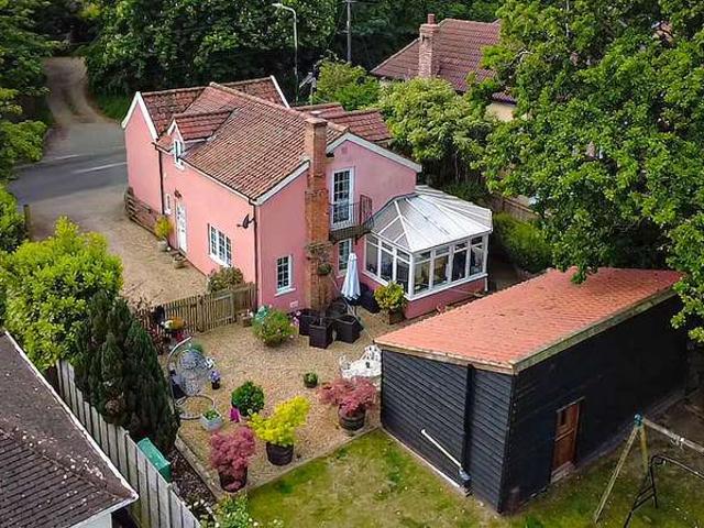 3 Bedroom Detached House