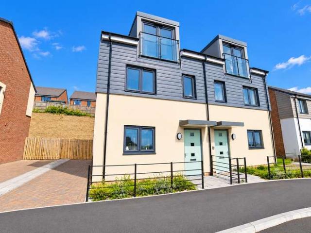 3 Bedroom Detached House