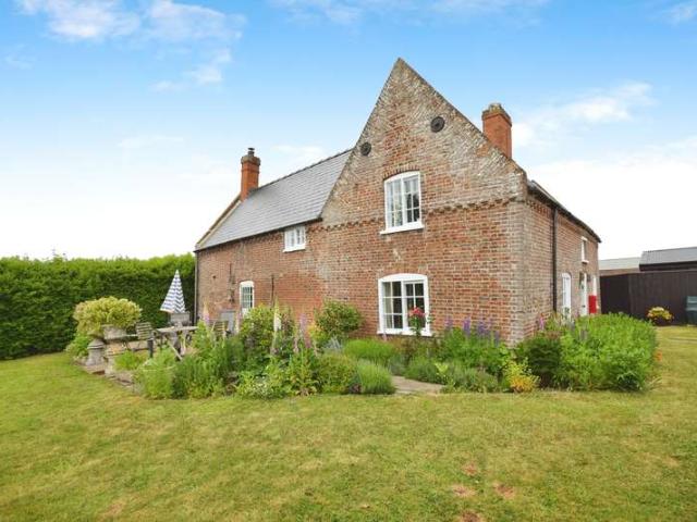 3 Bedroom Detached House
