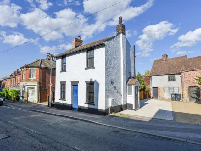 3 Bedroom Detached House