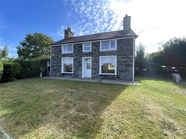 3 bedroom detached house