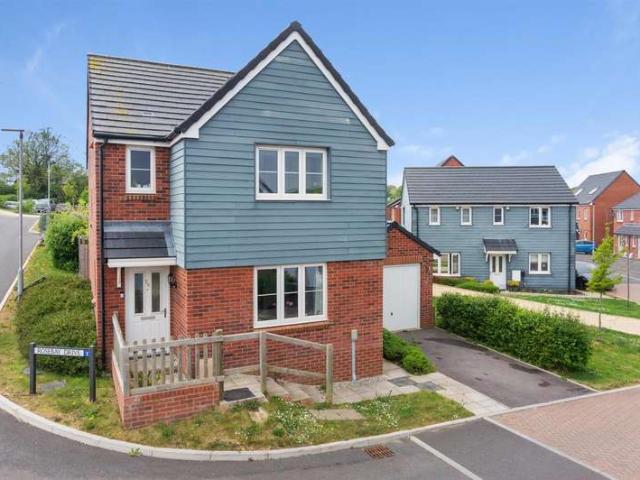 3 Bedroom Detached House