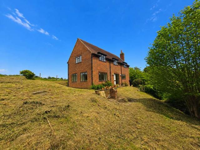 3 Bedroom Detached House