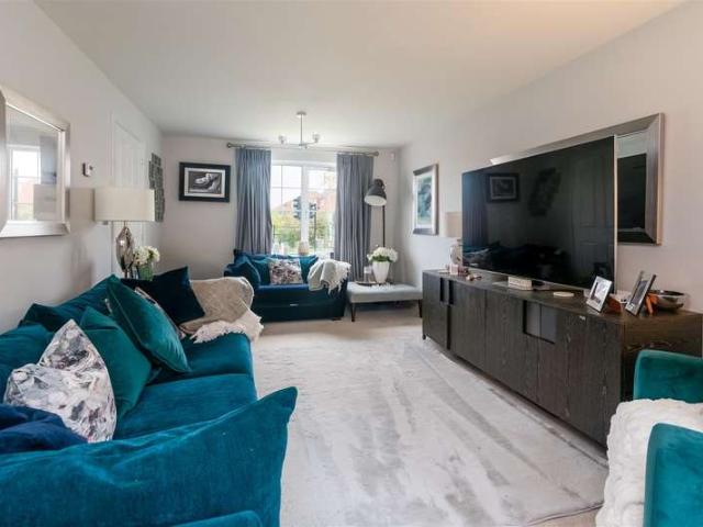 3 Bedroom Detached House