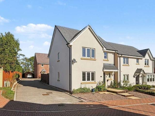 3 Bedroom Detached House