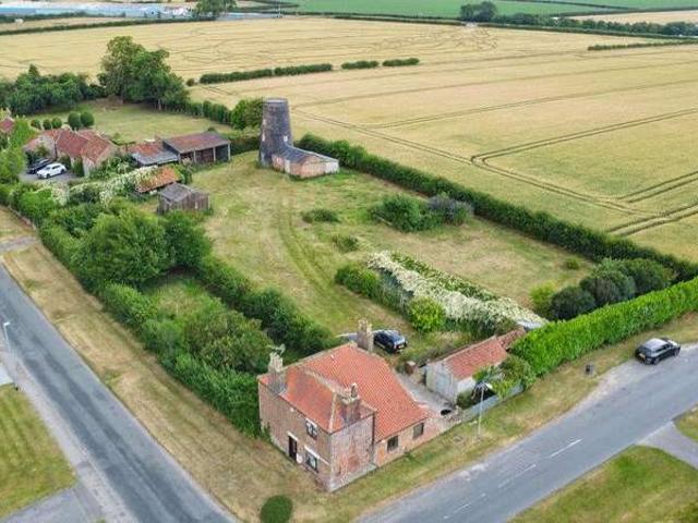 3 Bedroom Detached House