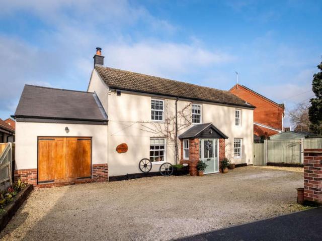 3 Bedroom Detached House