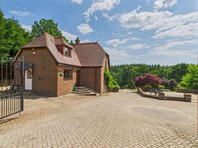 3 Bedroom Detached House