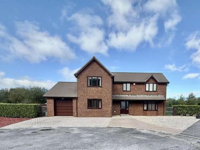 3 Bedroom Detached House