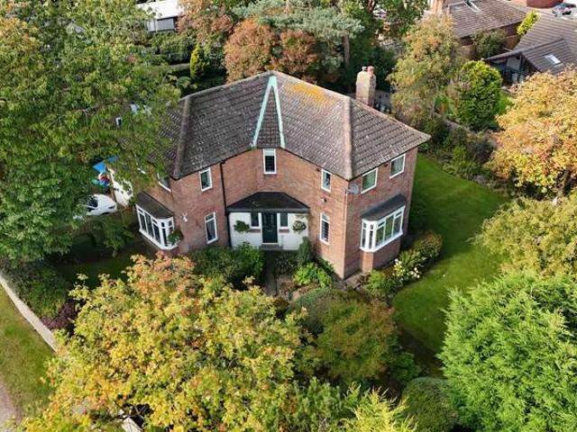 3 Bedroom Detached House