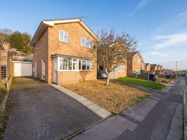 3 Bedroom Detached House