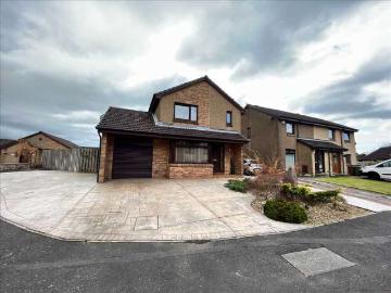 3 Bedroom Detached House