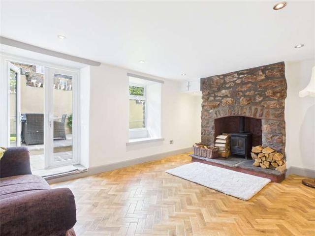 3 Bedroom Detached House