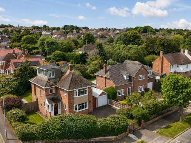 3 Bedroom Detached House
