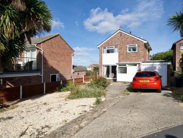 3 Bedroom Detached House
