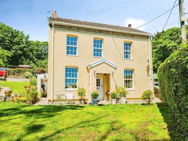 3 Bedroom Detached House