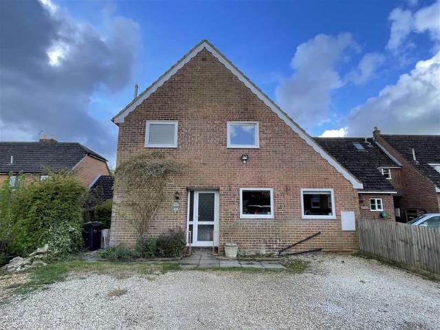 3 Bedroom Detached House