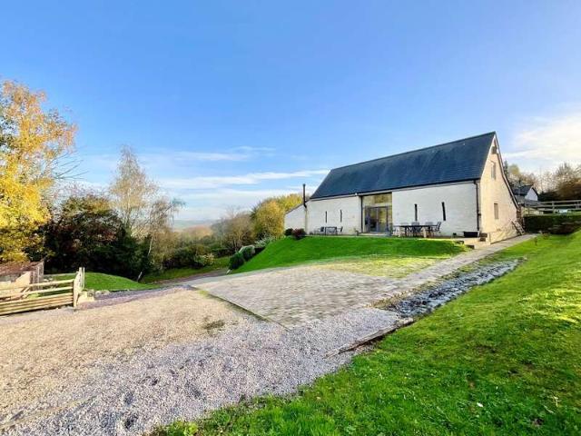 3 Bedroom Detached House