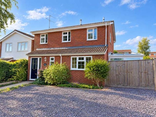 3 Bedroom Detached House